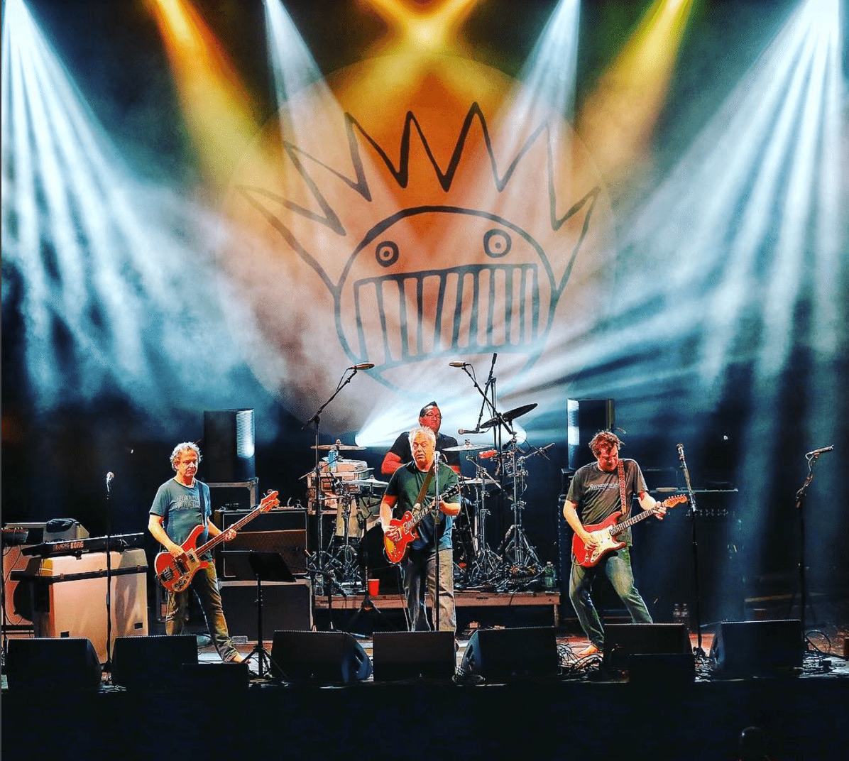 Ween Debuts Live Performance Of "King Billy" In Chicago [Watch]