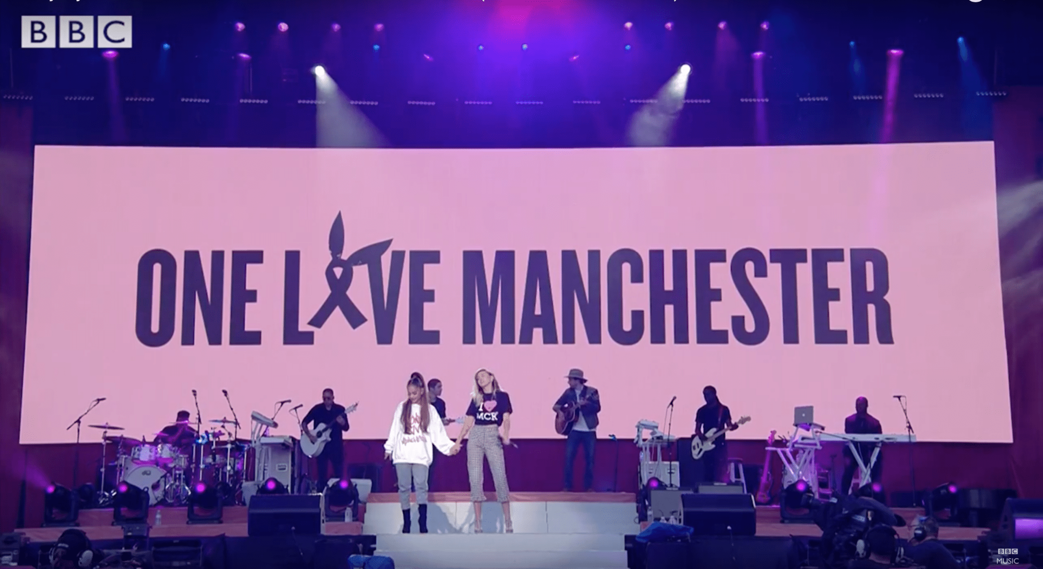 in shadow of attack grande leads studded manchester grande leads studded quot one manchester quot benefit raises 10m for terror attack in shadow of attack grande leads studded manchester grande leads studded quot one manchester quot benefit raises 10m for terror attack