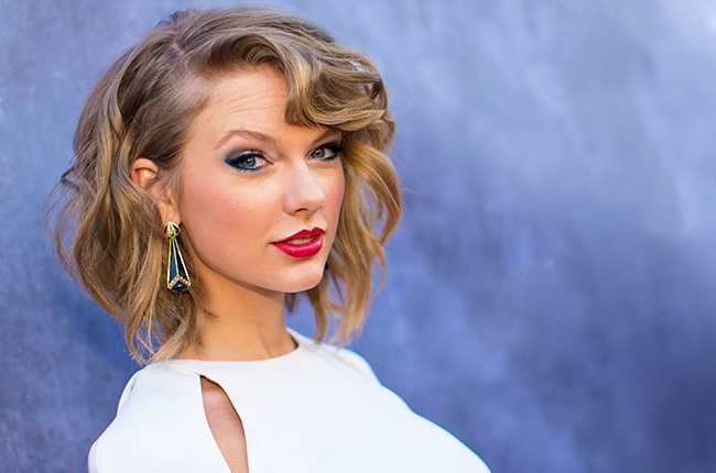 Taylor Swift Purchases X-Rated Domain Names