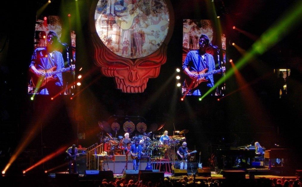 Dead & Company Settles Into Their Groove With Powerful Philly