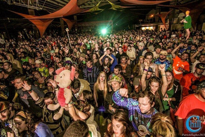 Weather Forecast One of the most dynamic and determined bands continuously touring America since , Donna the Buffalo has created a community environment at their shows through their distinctive, groove-heavy, and danceable music.