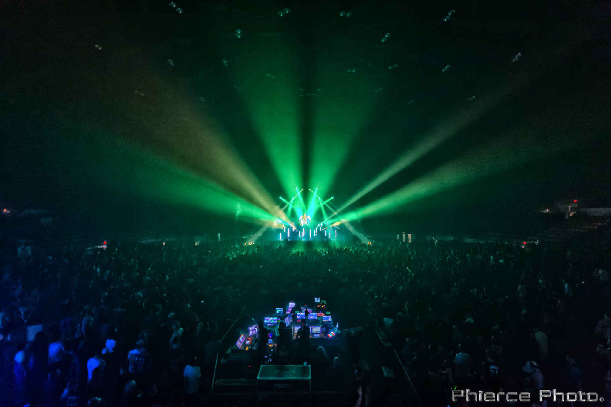 Pretty Lights Opens TwoNight Festival With Emancipator, LTJ Bukem