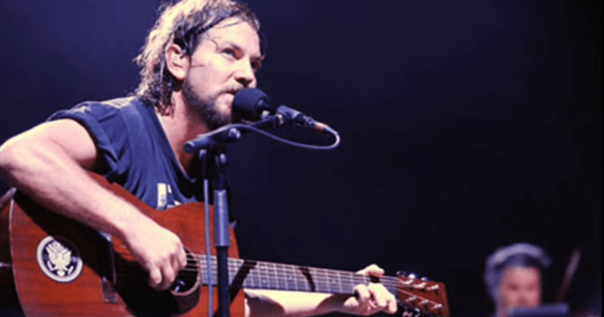 Pearl Jam Shares Glorious New “Acoustic Tracks” Playlist [Listen]