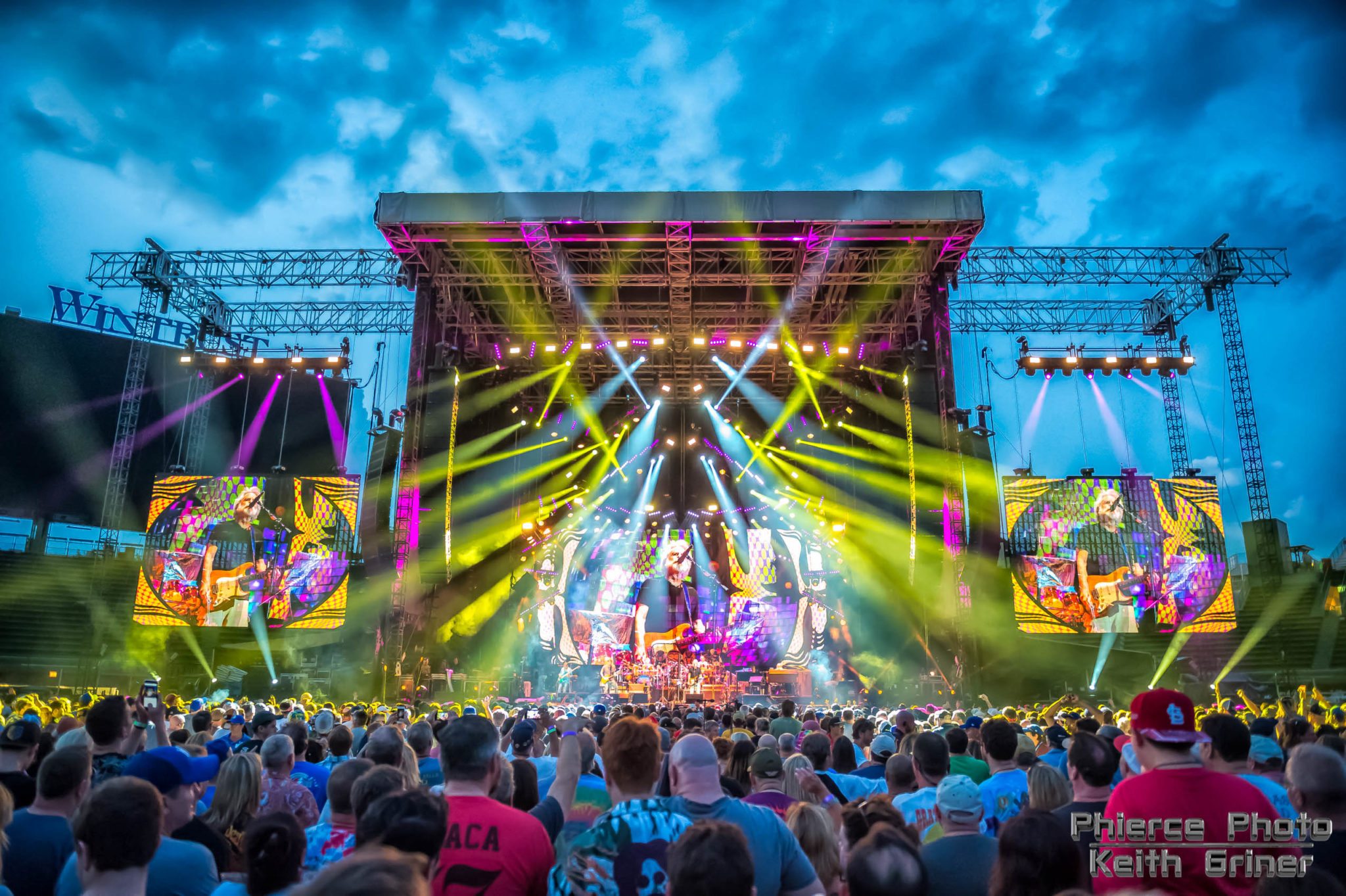 Dead & Company Announces "Playing In The Sand" Destination Event In