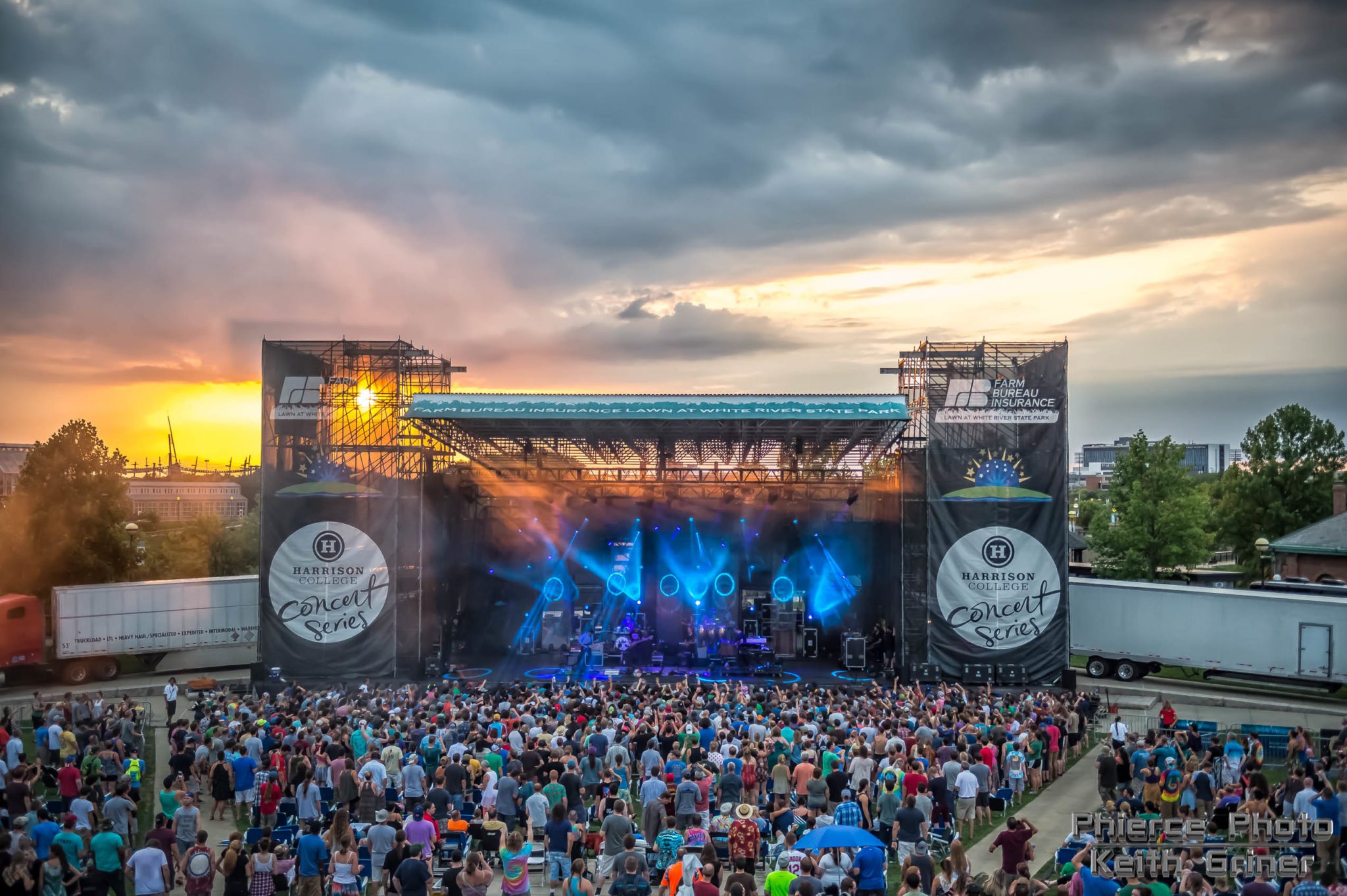 Umphrey's McGee And Pigeons Light Up The Lawn At White River State Park In Indy Photos/Audio