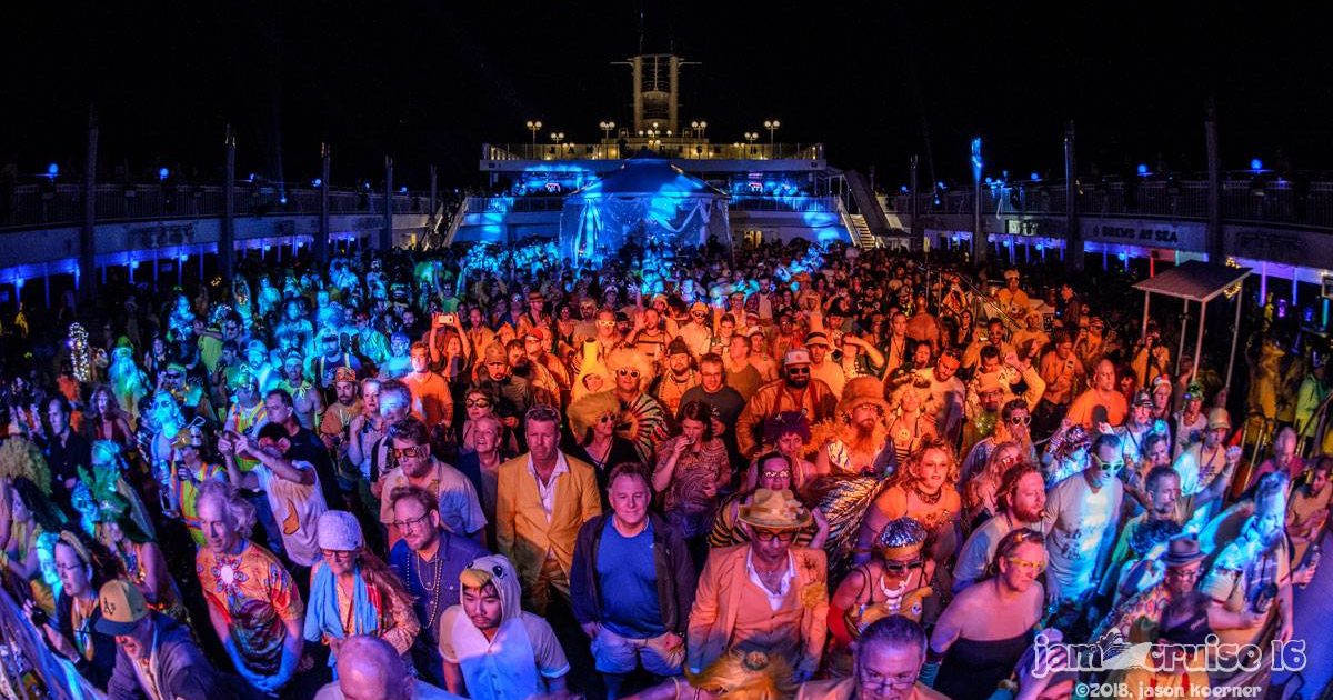 6 Of The Best Things We Saw At Jam Cruise 16 Day 4