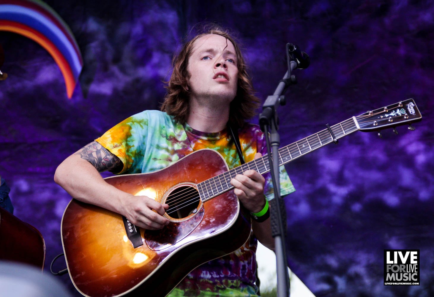 The Wood Brothers Welcome Billy Strings On Electric Guitar For Allen ...