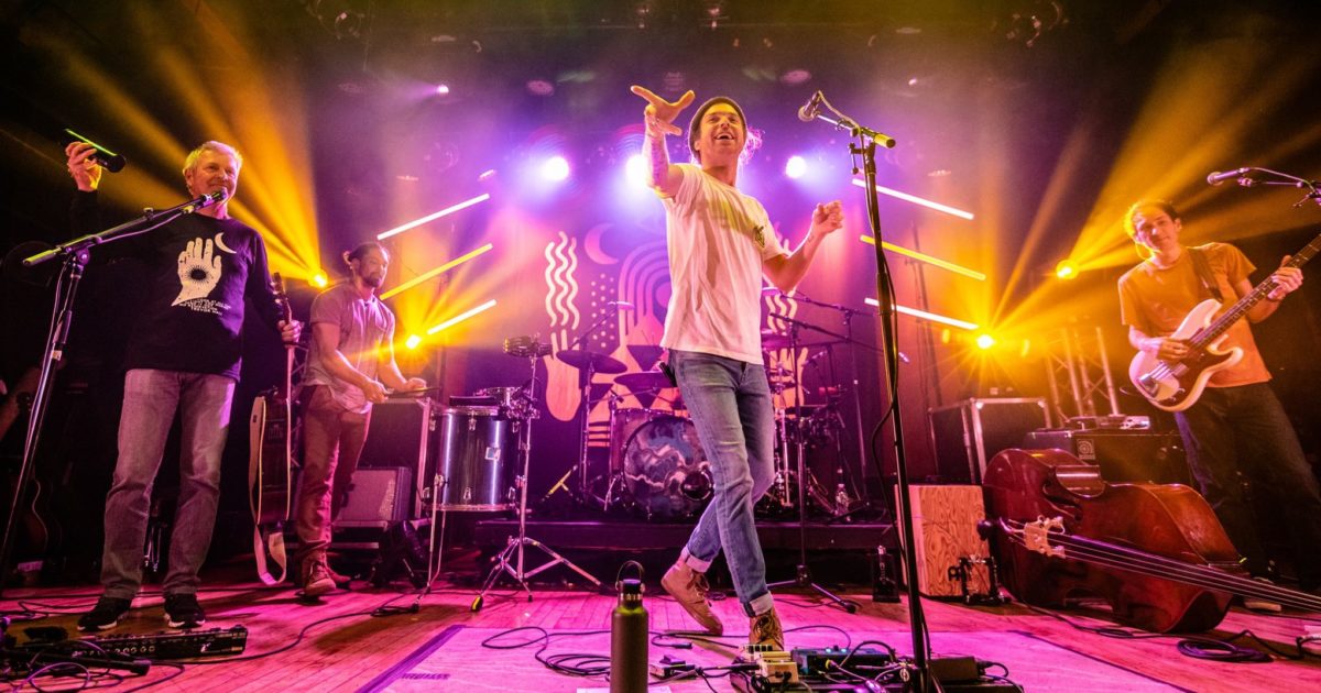 PREMIERE Trevor Hall & Dirtwire Team Up On New "Strength In One