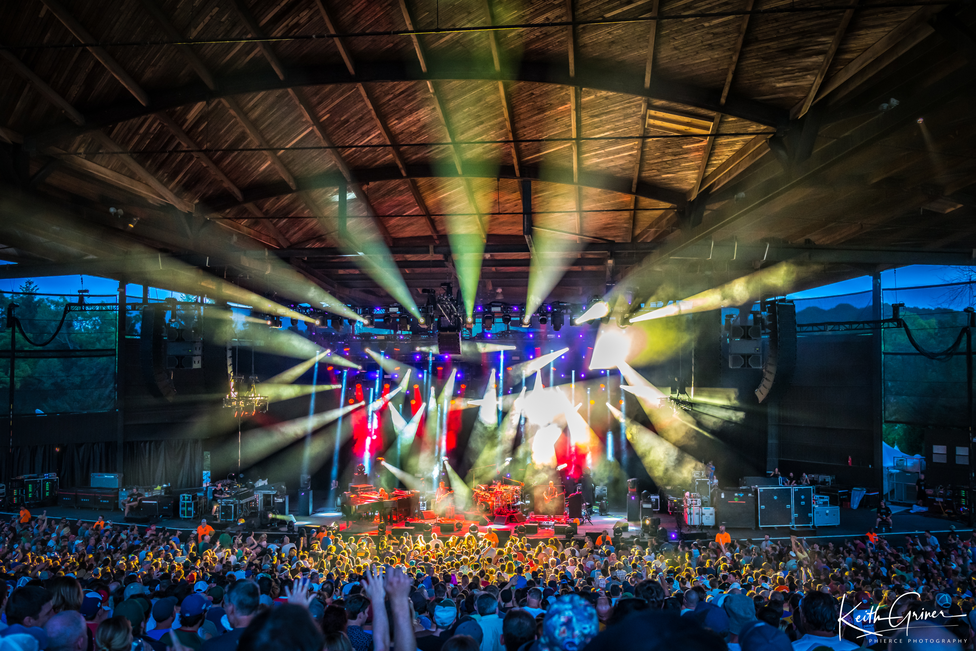 Phish Puts "Plasma" In A Lake Of "Light" On First Night At Alpine ...