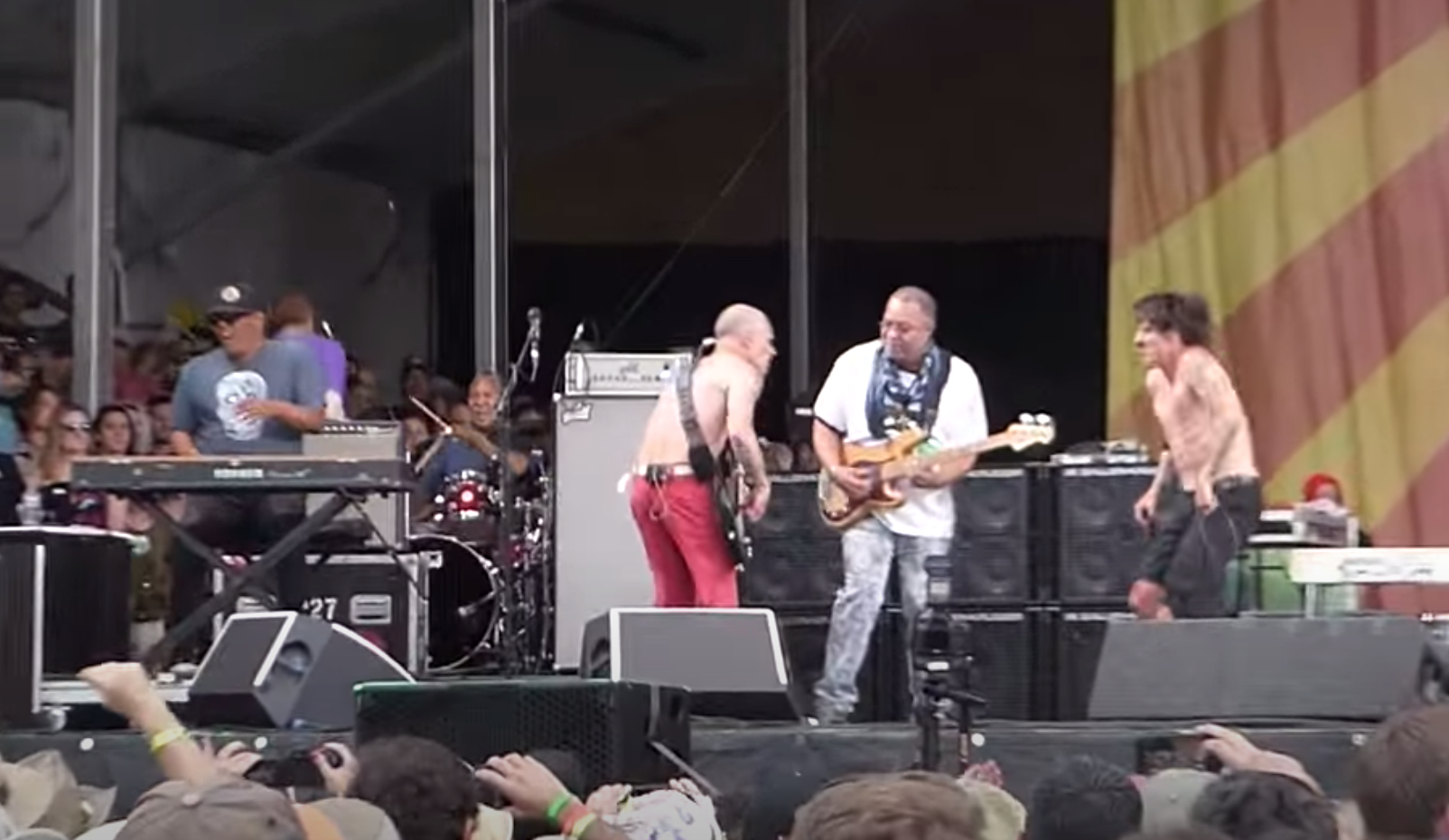 Red Hot Chili Peppers Welcome George Porter Jr Zigaboo Modeliste Ivan Neville At Jazz Fest On This Day In 16 Watch