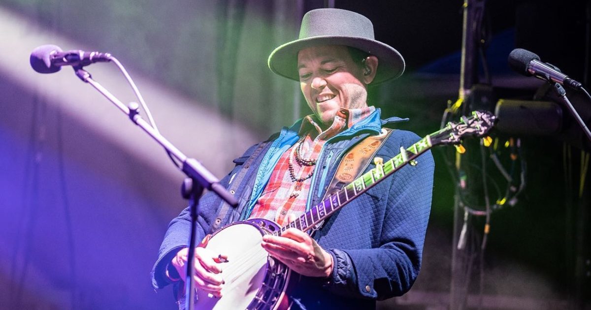 The Infamous Stringdusters Chris Pandolfi Announces New Solo Album Shares Astral Plane 7844