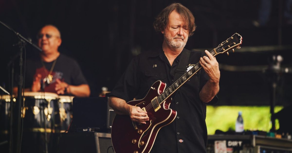 Widespread Panic Shares "Barstools And Dreamers" From Oakland 2010 [Watch]