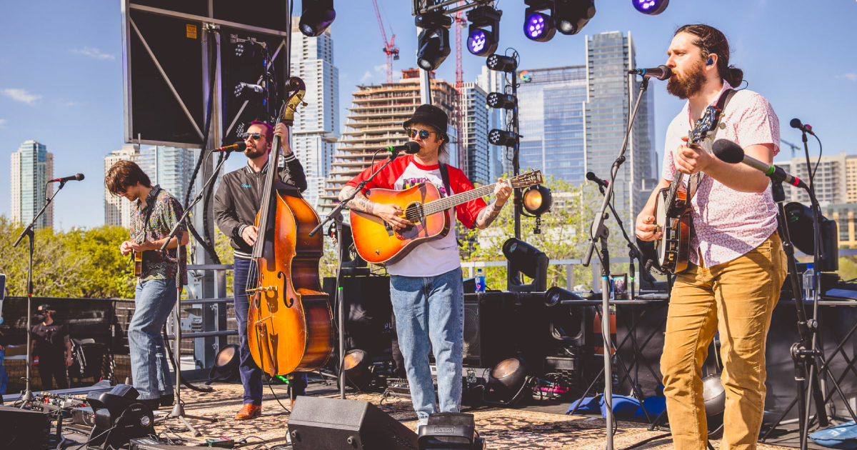 Billy Strings Encores With Willie Nelson Covers In Austin, TX [Video
