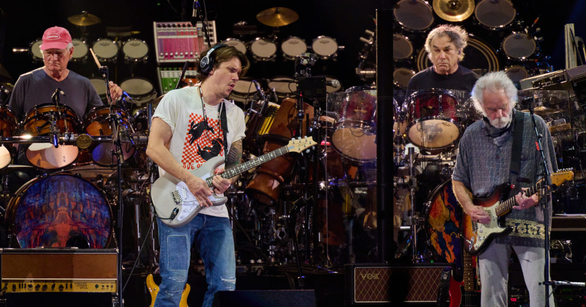 Just A Loop Of Lazy Lightning Dead & Company At Wrigley Field Night