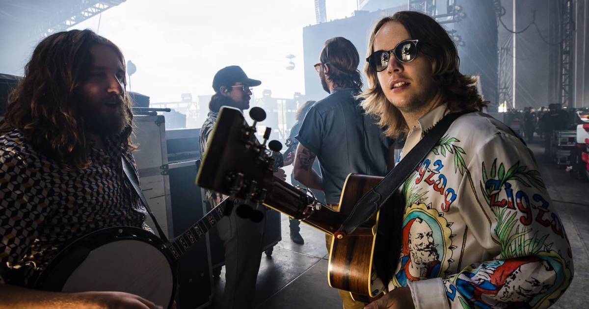 UPDATE Billy Strings Announces Webcasts For 'Away From The Shire