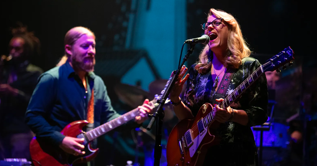 Tedeschi Trucks Band Releases I Am The Moon Ii Ascension Stream 