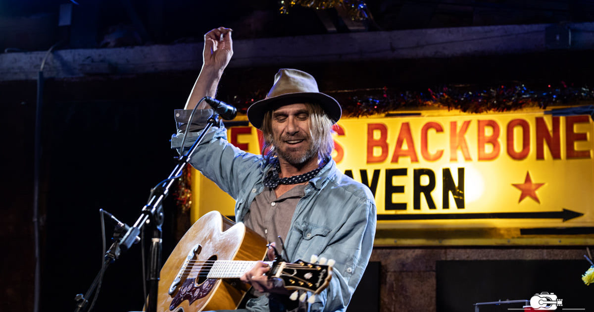 Todd Snider Audiences Back With "Big Finish" In Latest 'Return