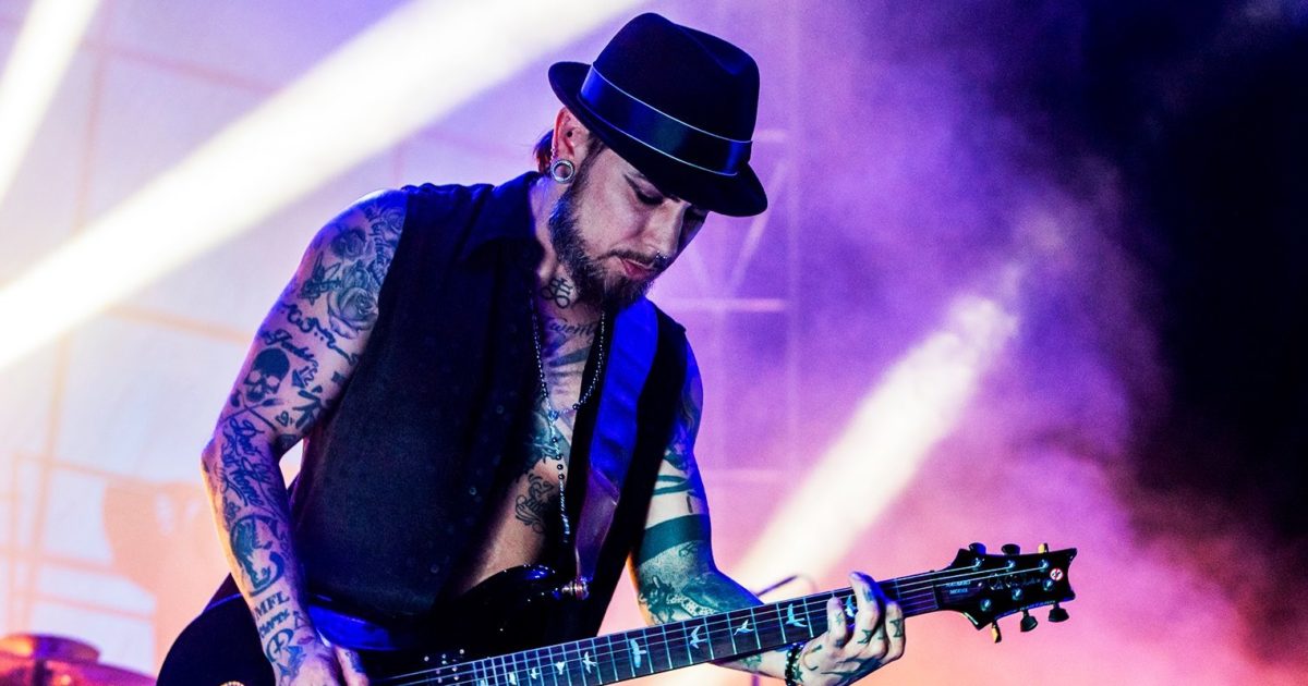 Dave Navarro To Miss Jane's Addiction & Smashing Pumpkins Tour Due To ...