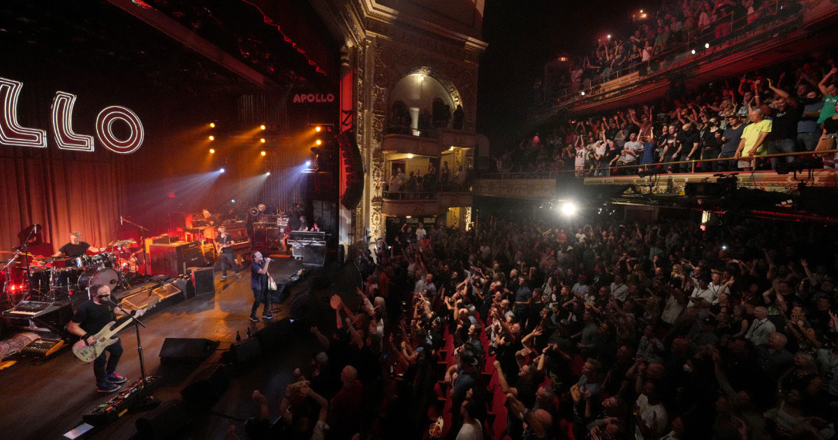 Pearl Jam: Live From The Apollo, It's Saturday Night!  [Review/Photos/Videos]