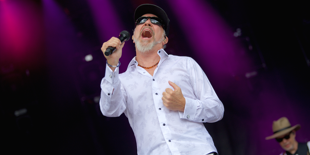 Watch JJ Grey Drop A Devastating "House Of The Rising Sun" > "Lochloosa