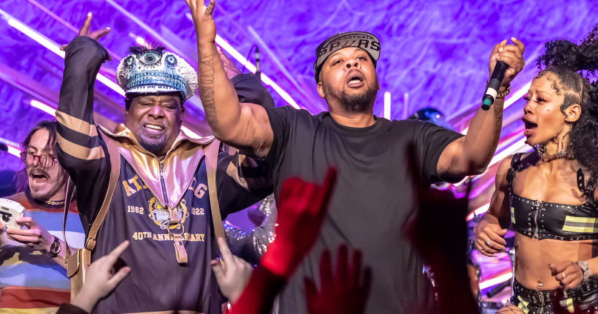 PHOTOS: George Clinton & Parliament Funkadelic Bring Colorful Funk ...