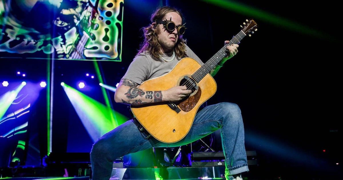 Billy Strings Adds Denver's Mission Ballroom To Busy Spring Tour Schedule