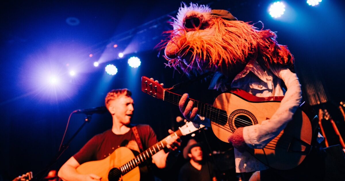 Tyler Childers Performs With A Muppet, Covers John Prine During ...