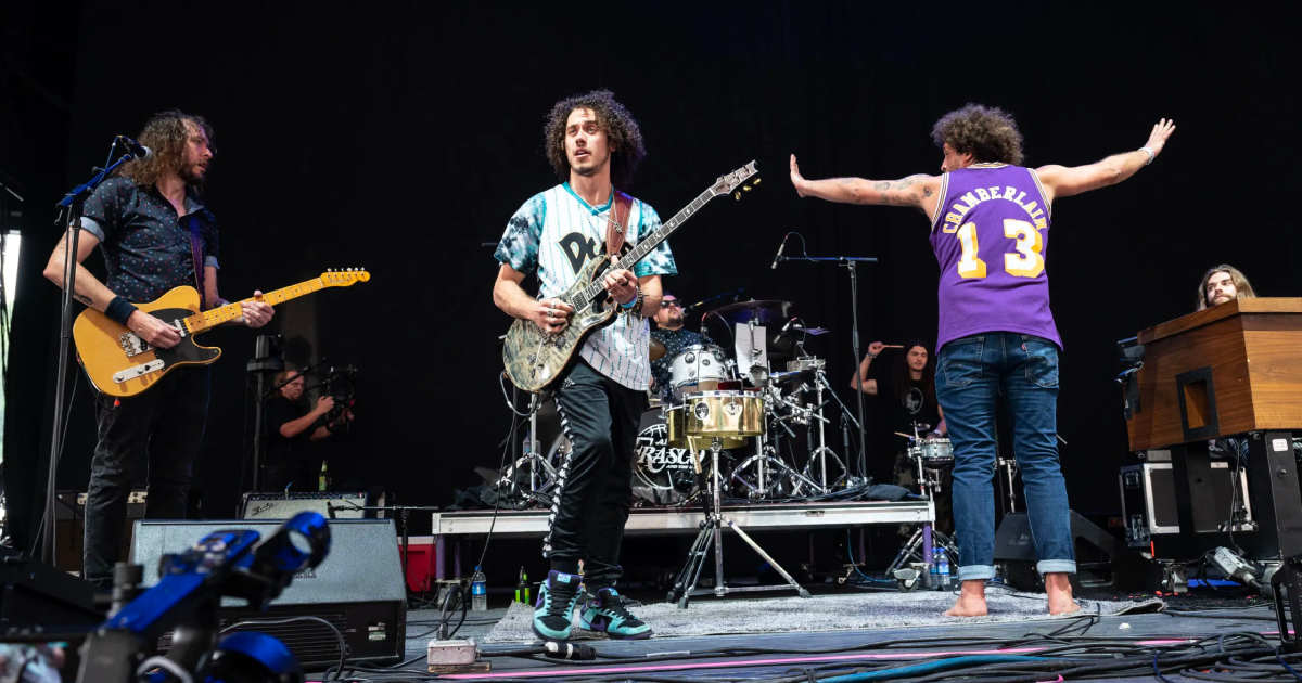 Andy Frasco & The U.N. Announce 2024 Spring Tour With Kyle Gass, Dogs