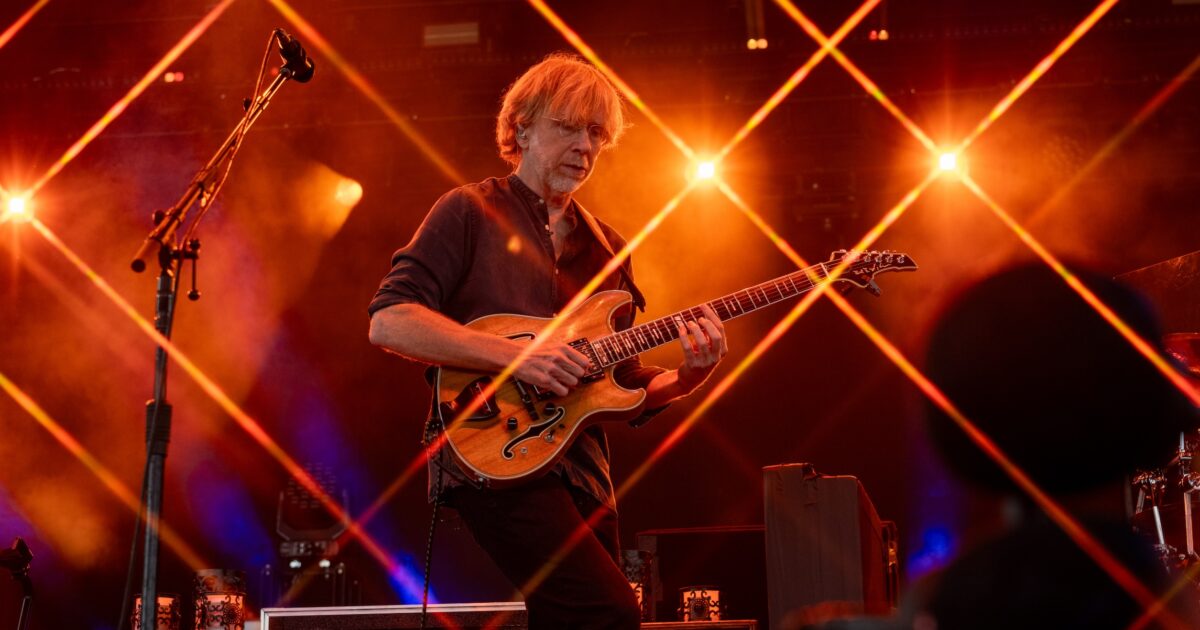 phish-trey-guy-forget-1200x630.jpg