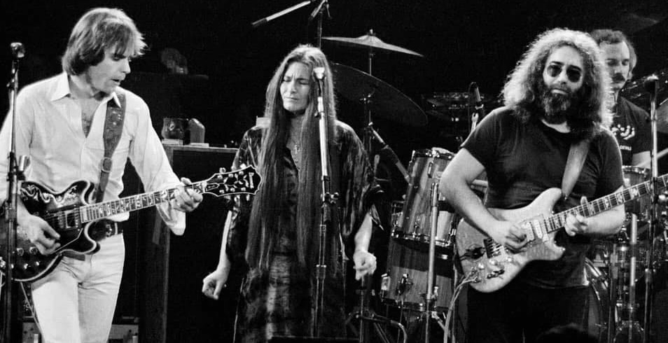 Grateful Dead Share ‘Merry And Grateful’ Album Of (Mostly) ’70s December Shows [Listen]