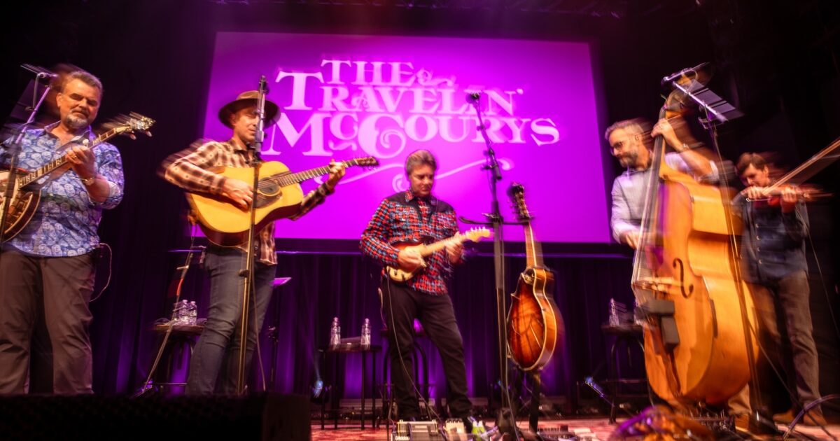 The Travelin’ McCourys Announce 2026 ‘Young Guns Tour’ Spotlighting Next Generation Of Bluegrass Talent