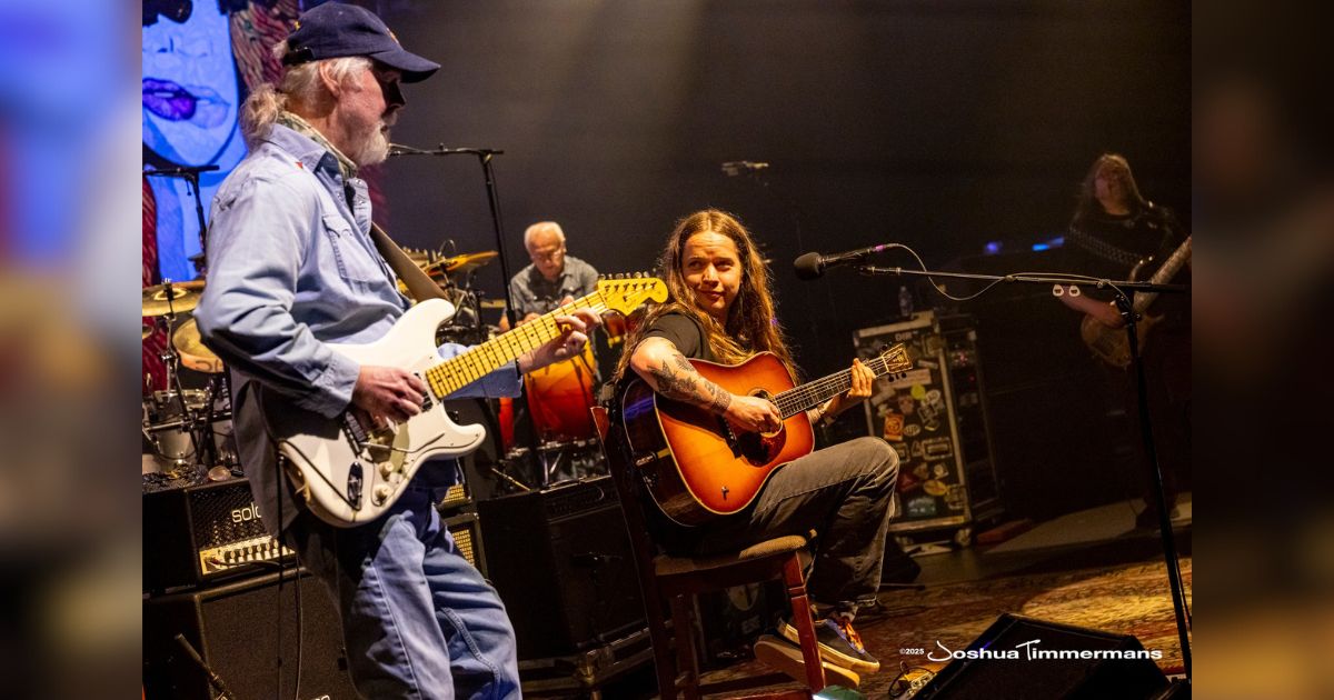 Widespread Panic & Billy Strings Honor Ozzy, Jimmy Cliff At New Year’s Eve Finale In Atlanta [Videos]